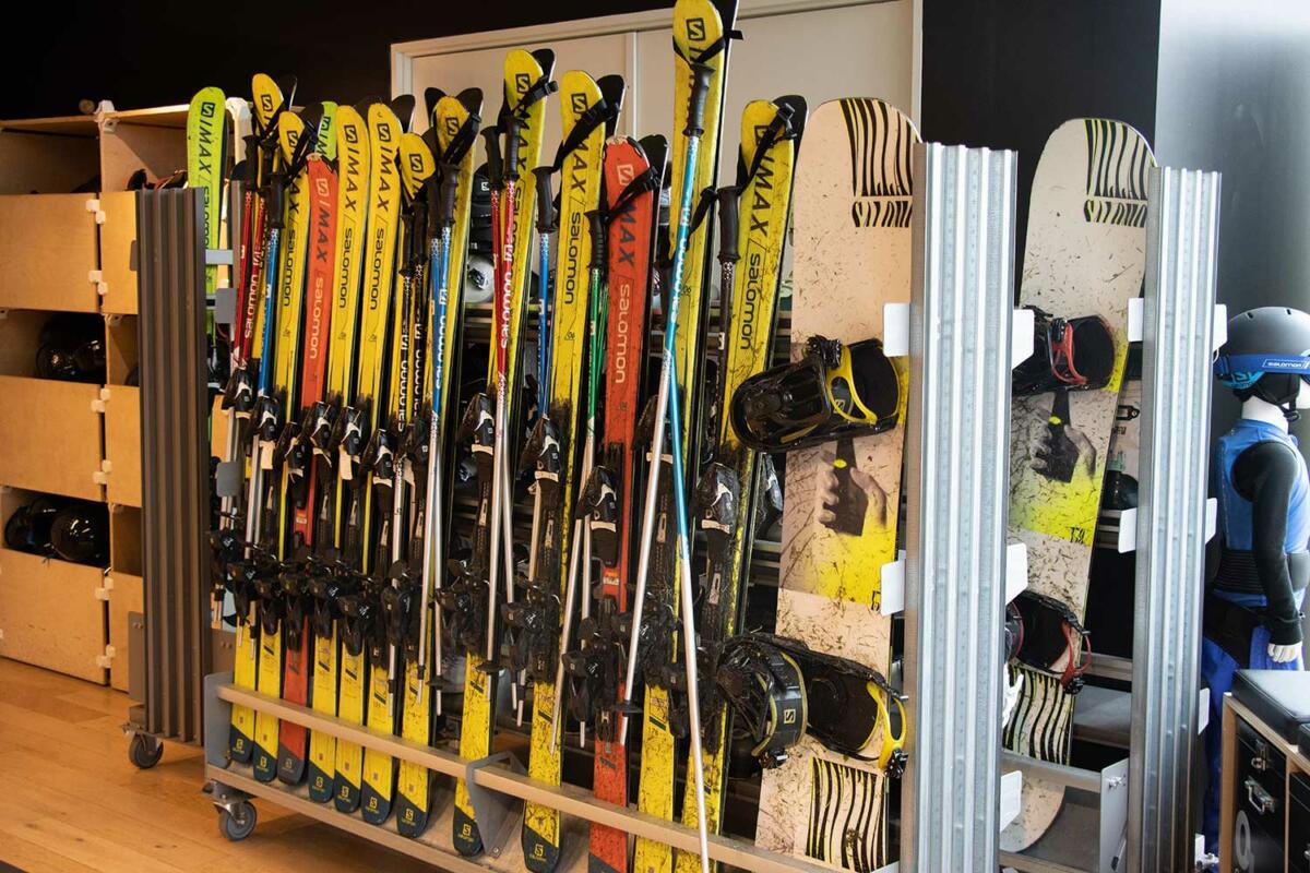 Ski- und Snowboardvermietung