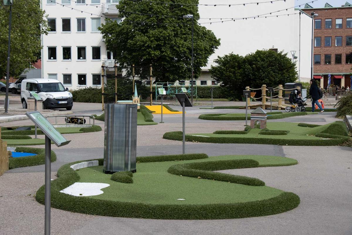 Minigolfplatz mitten in der Stadt