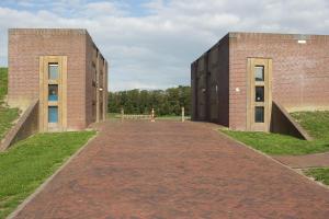 Zoutkamp, Hafengebäude