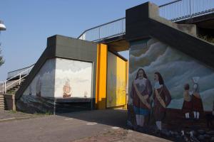 Delfzijl, Durchgang Schutzmauer