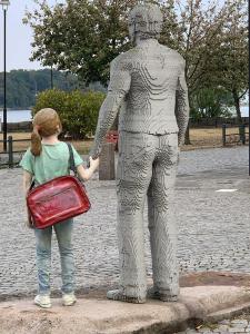 Ist das Mädchen echt oder unecht?