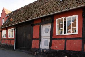 Die Häuser stammen aus dem 18. und 19. Jh.