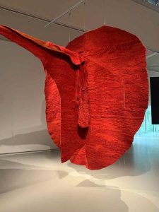 Magdalena Abakanowicz / gewobene Skulptur