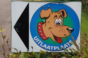 Wegweiser zum Versäuberungsplatz