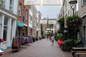 Kirkstraat, kleine Shops und Gallerien zum Verweilen