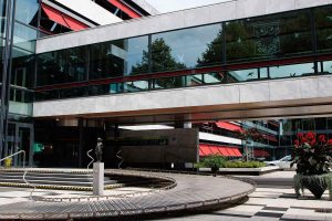 Modernes Stadthaus (Verwaltung)